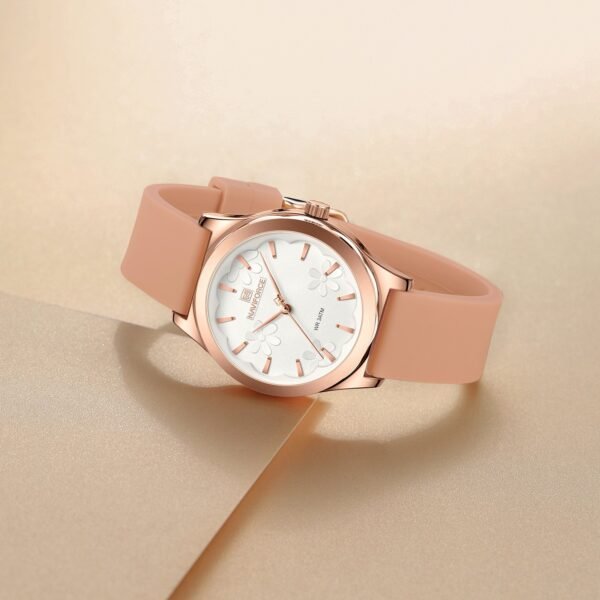 Naviforce NF 5051 PureFemme women’s wristwatch with silicone strap and elegant dial design