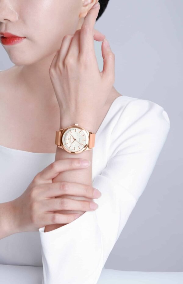 Naviforce NF 5051 PureFemme women’s wristwatch with silicone strap and elegant dial design
