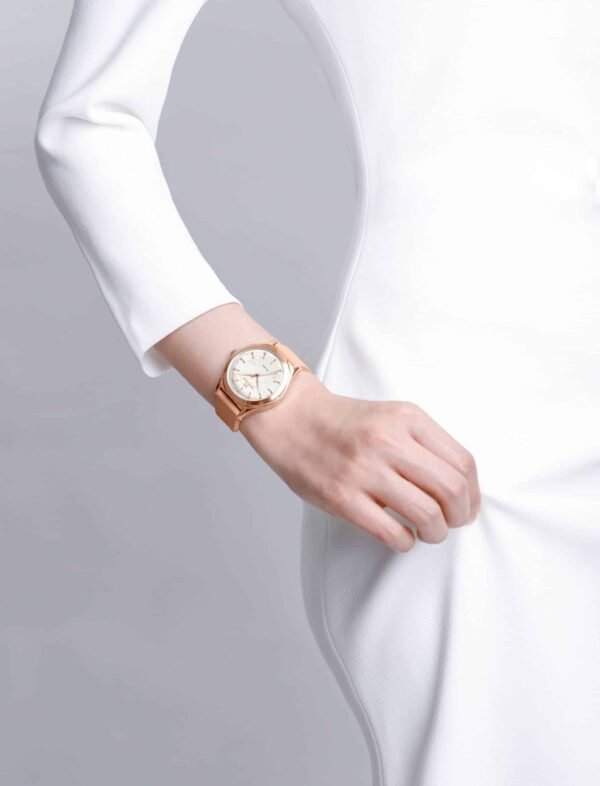 Naviforce NF 5051 PureFemme women’s wristwatch with silicone strap and elegant dial design