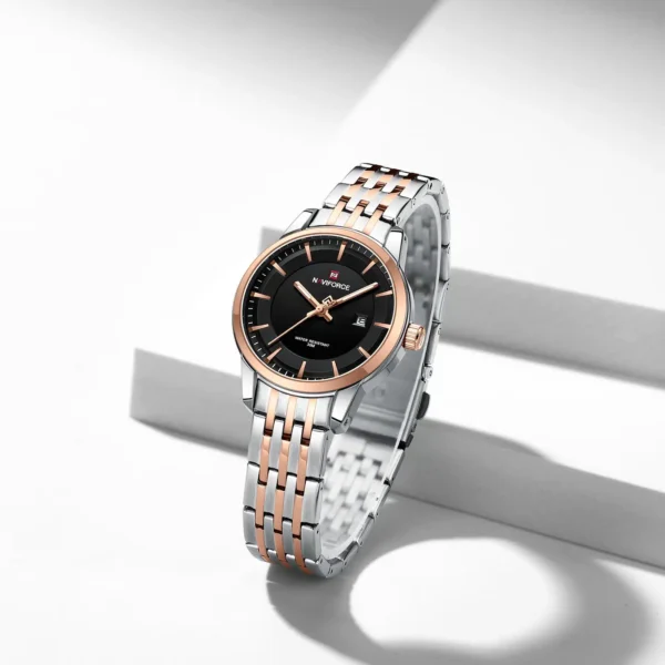 Naviforce NF-9228 Couple Connect Edition – matching men’s and women’s stainless-steel wristwatch set.