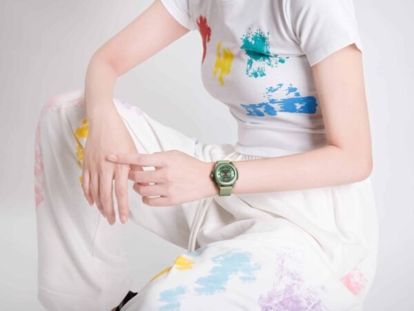 Naviforce NF7107 Grace Date women’s watch with a lightweight silicone strap and stylish analog dial.