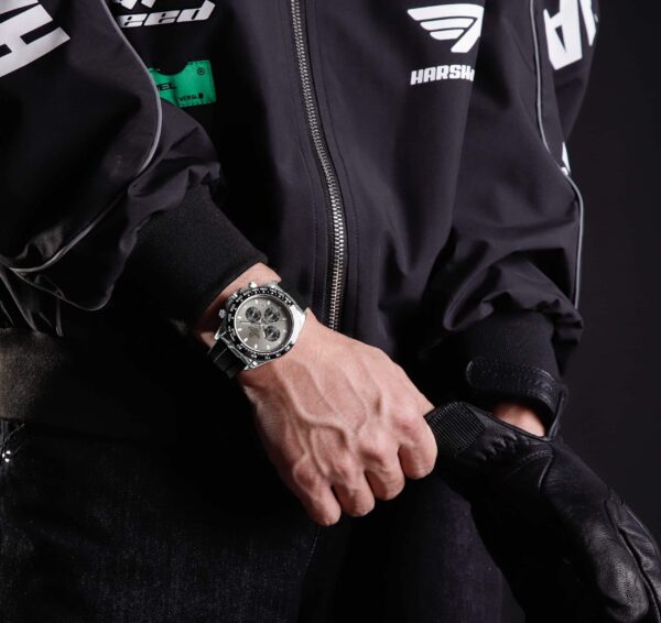 Hafta Bazaar by “Naviforce NF-8054 Flex Chrono Men’s Sport Watch – bold dial, chronograph design, durable build.”