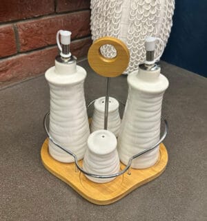 4pcs Oil and Vinegar Set with Stand